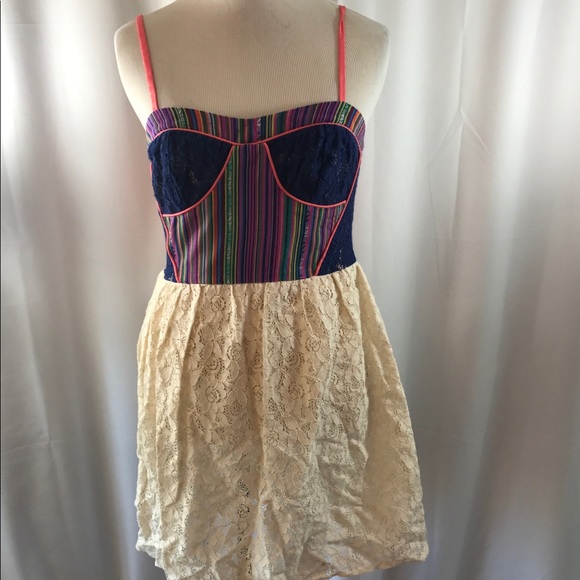 Flying Tomato Dress - Picture 2 of 4